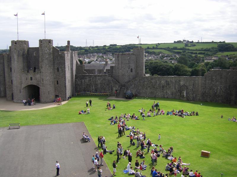 IMGP0928.JPG - Pembroke Castle, 8/17/2009; falconer's demonstration